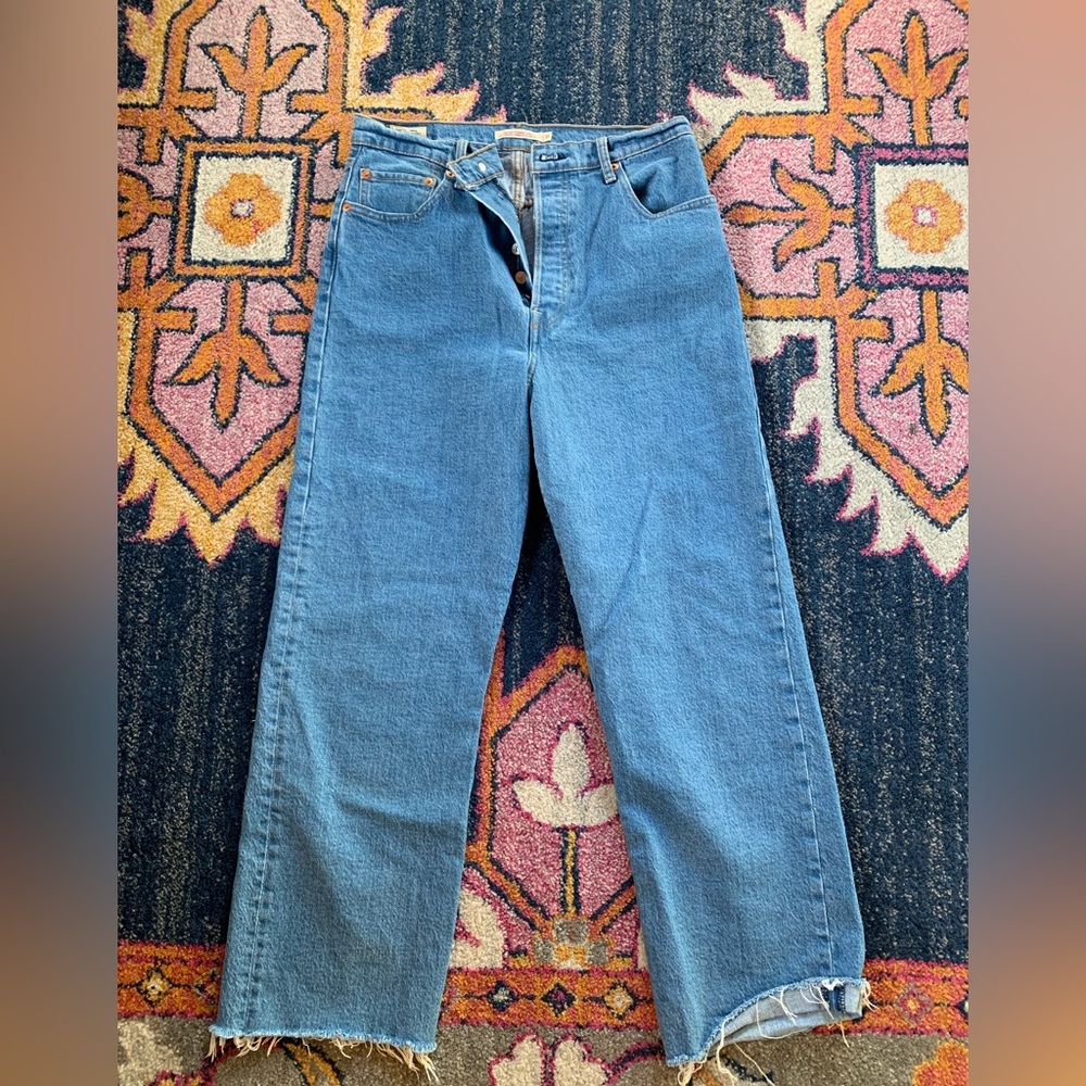 Levi’s ribcage straight ankle jeans, size 31